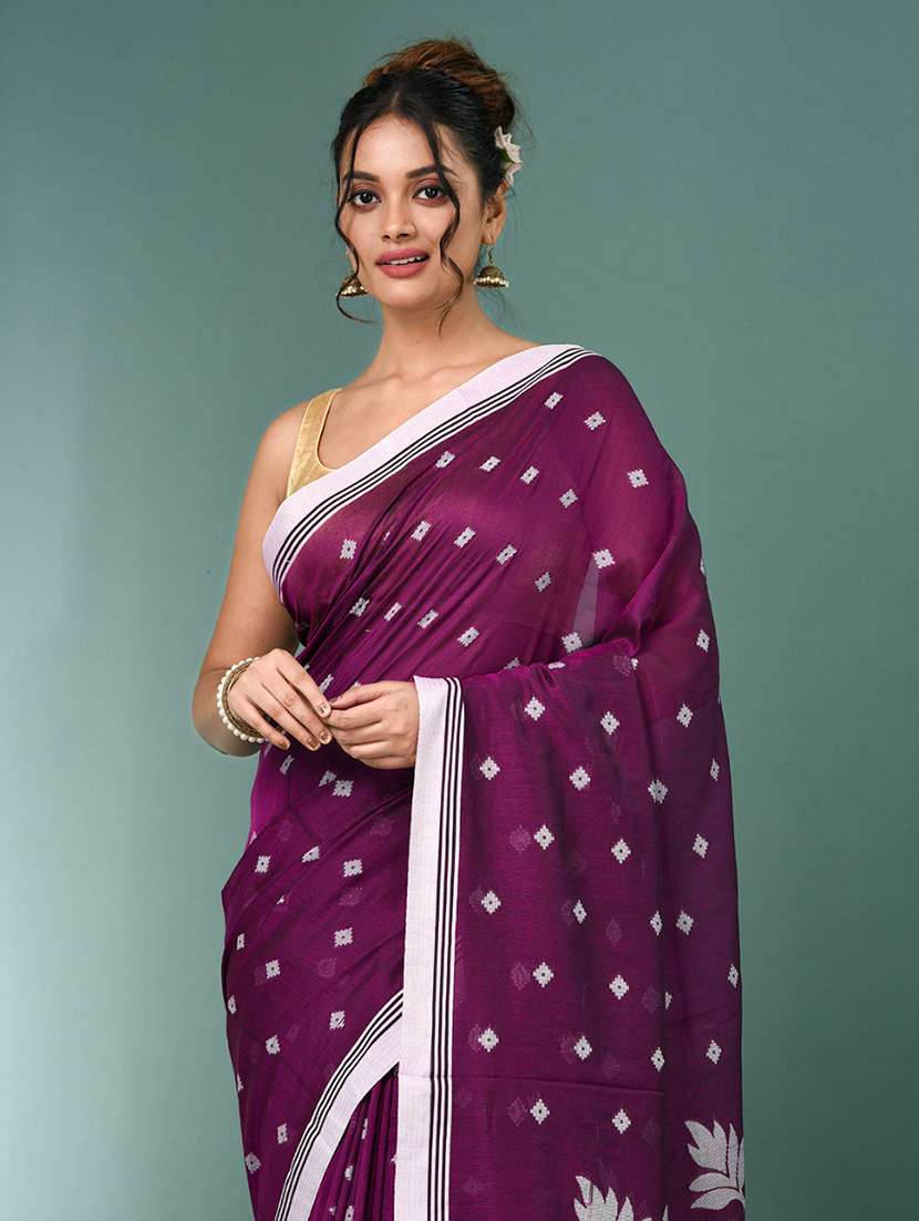 women self design handloom saree with blouse - 22140379 -  Standard Image - 4