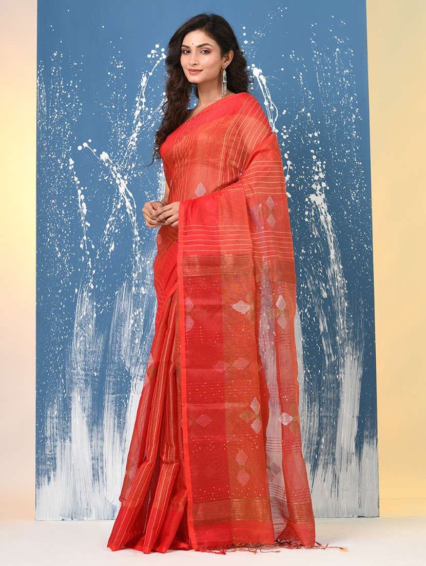 women self design handloom saree with blouse - 22140390 -  Standard Image - 1