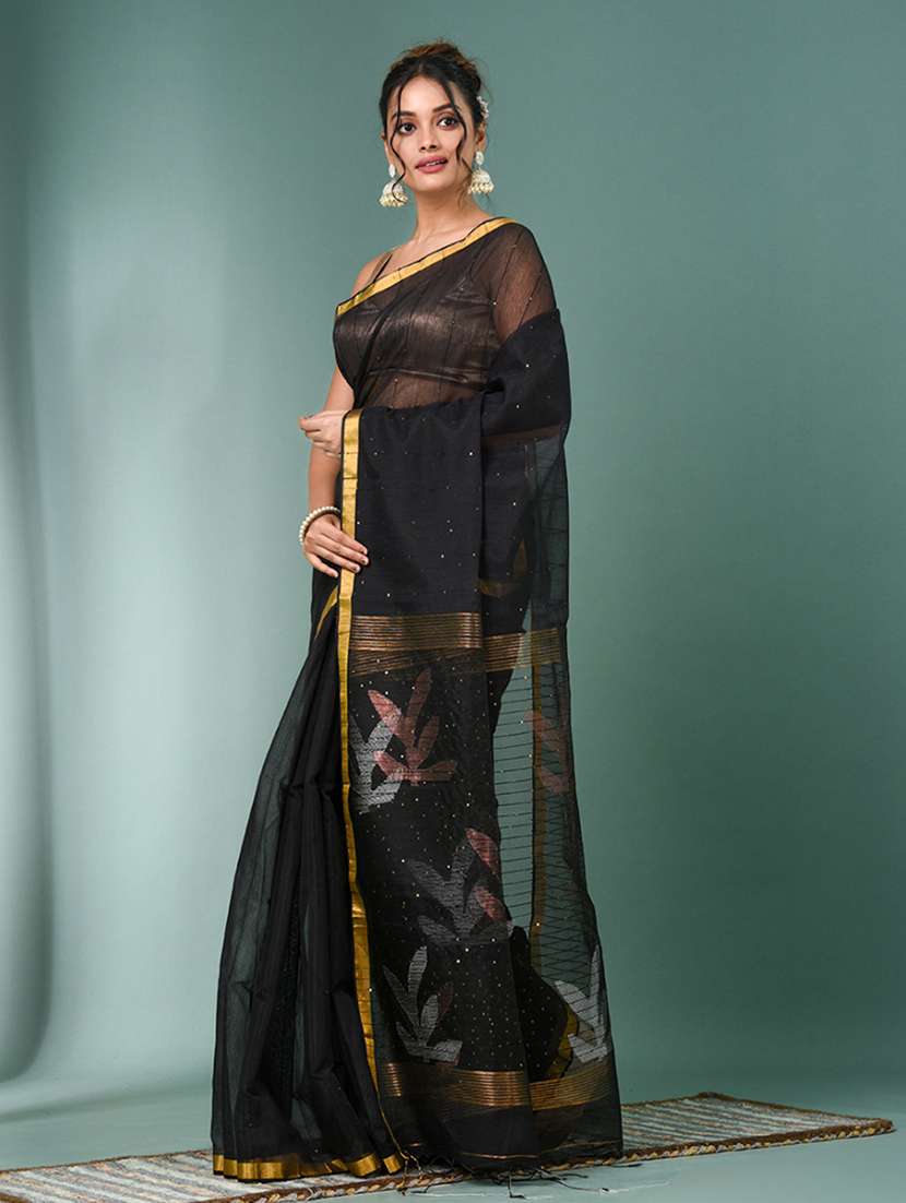 women self design handloom saree with blouse - 22140408 - Standard Image - 1