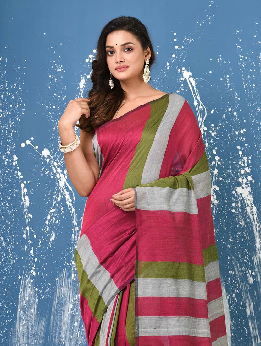 women striped handloom saree with blouse - 22140436 -  Standard Image - 4