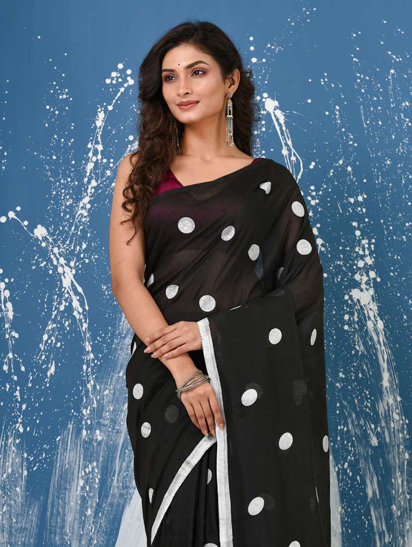 women polka dot handloom saree with blouse - 22140462 -  Standard Image - 4