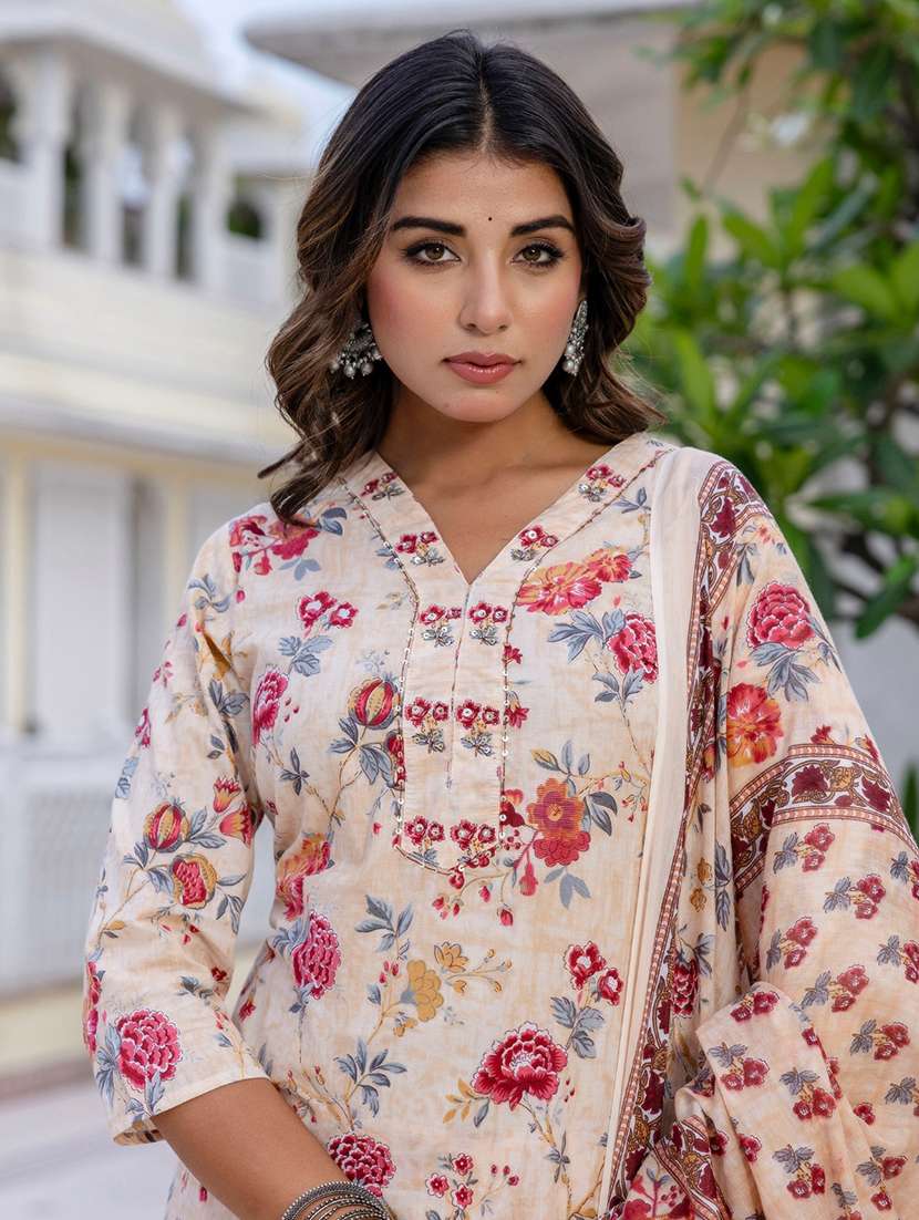women floral printed three quarter sleeve kurta pant with dupatta set - 22140534 -  Standard Image - 4
