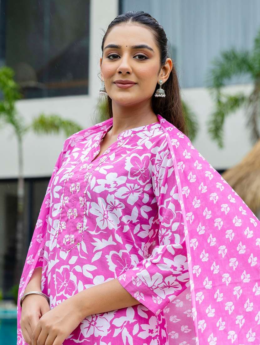 women floral printed three quarter sleeve kurta pant with dupatta set - 22140539 -  Standard Image - 4