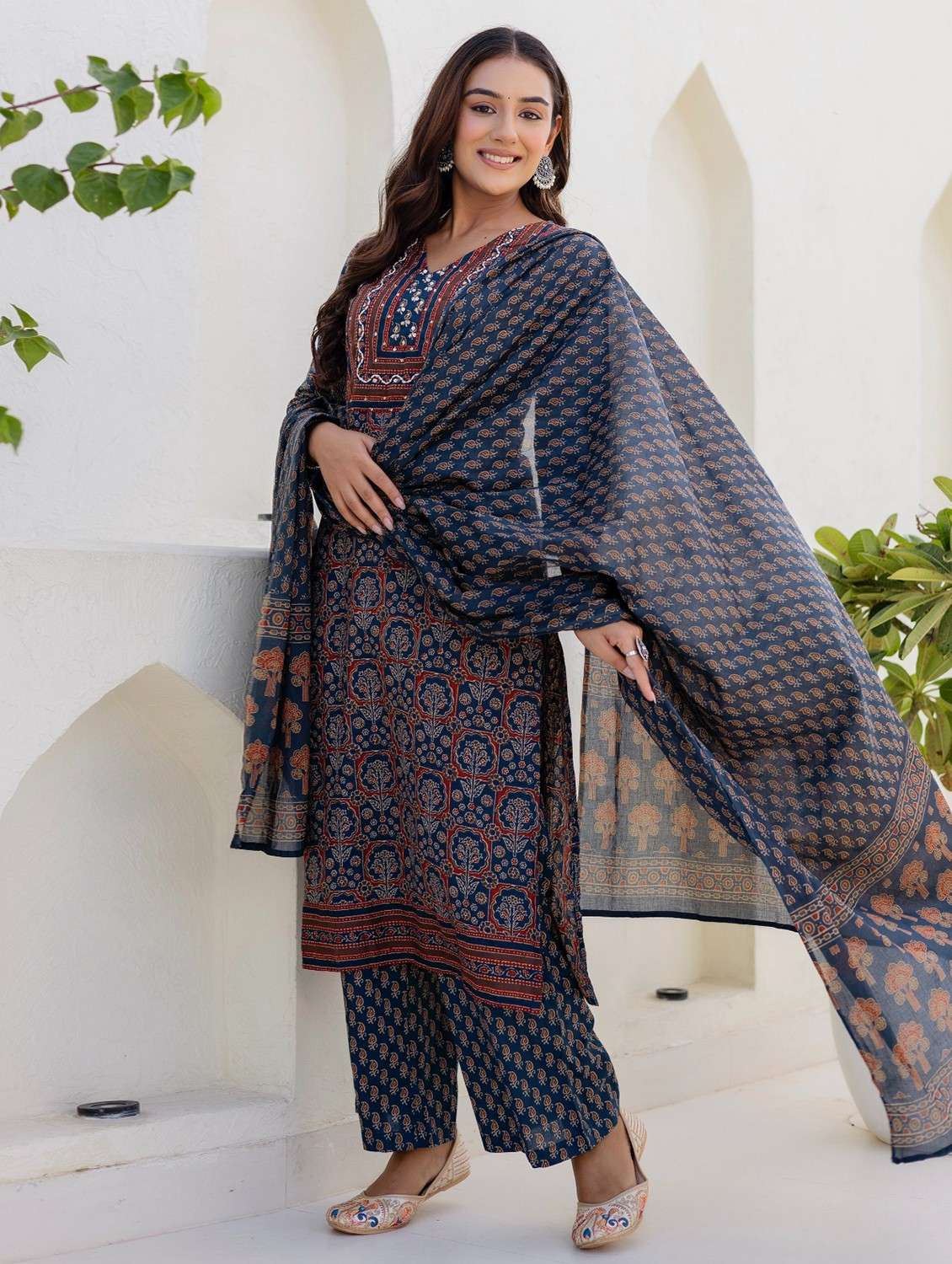 women floral printed three quarter sleeve kurta palazzo with dupatta set - 22140547 -  Standard Image - 1