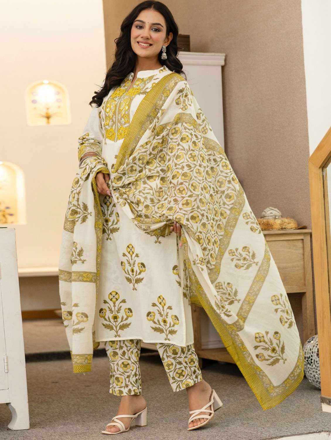 women floral printed three quarter sleeve kurta pant with dupatta set - 22140555 -  Standard Image - 1