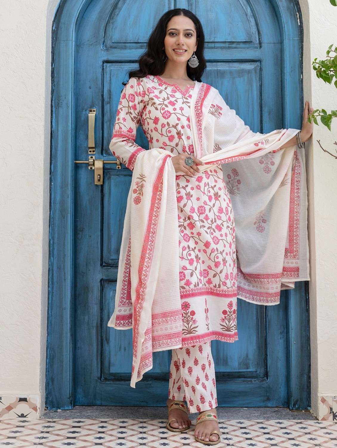 women floral printed three quarter sleeve kurta pant with dupatta set - 22140560 -  Standard Image - 1