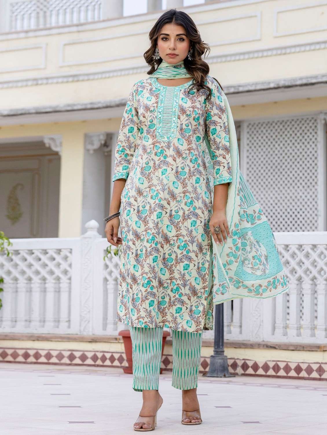 women floral printed three quarter sleeve kurta pant with dupatta set - 22140563 -  Standard Image - 4
