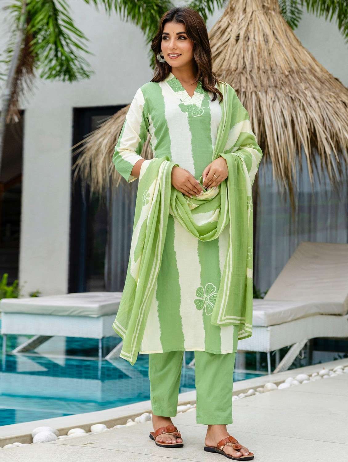 women printed three quarter sleeve kurta pant with dupatta set - 22140568 -  Standard Image - 1