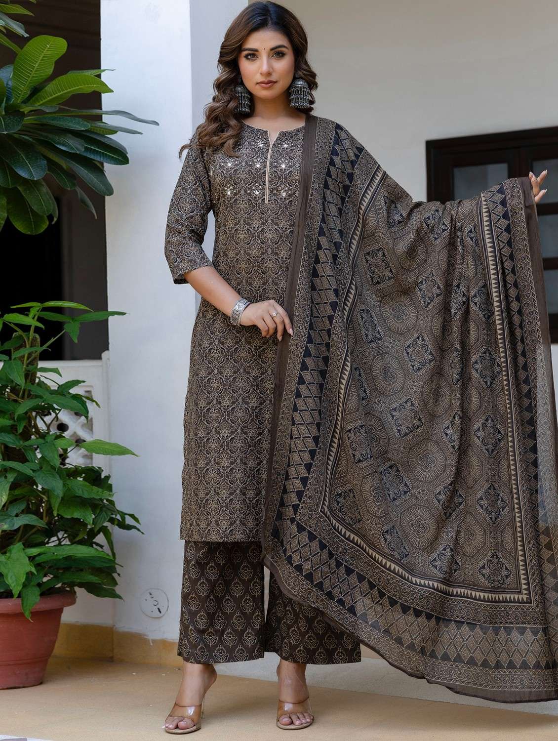 women printed three quarter sleeve kurta palazzo with dupatta set