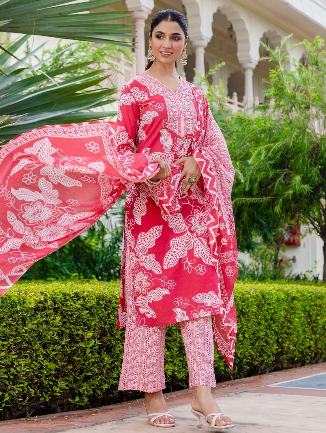 women floral printed three quarter sleeve kurta palazzo with dupatta set - 22140580 -  Standard Image - 1