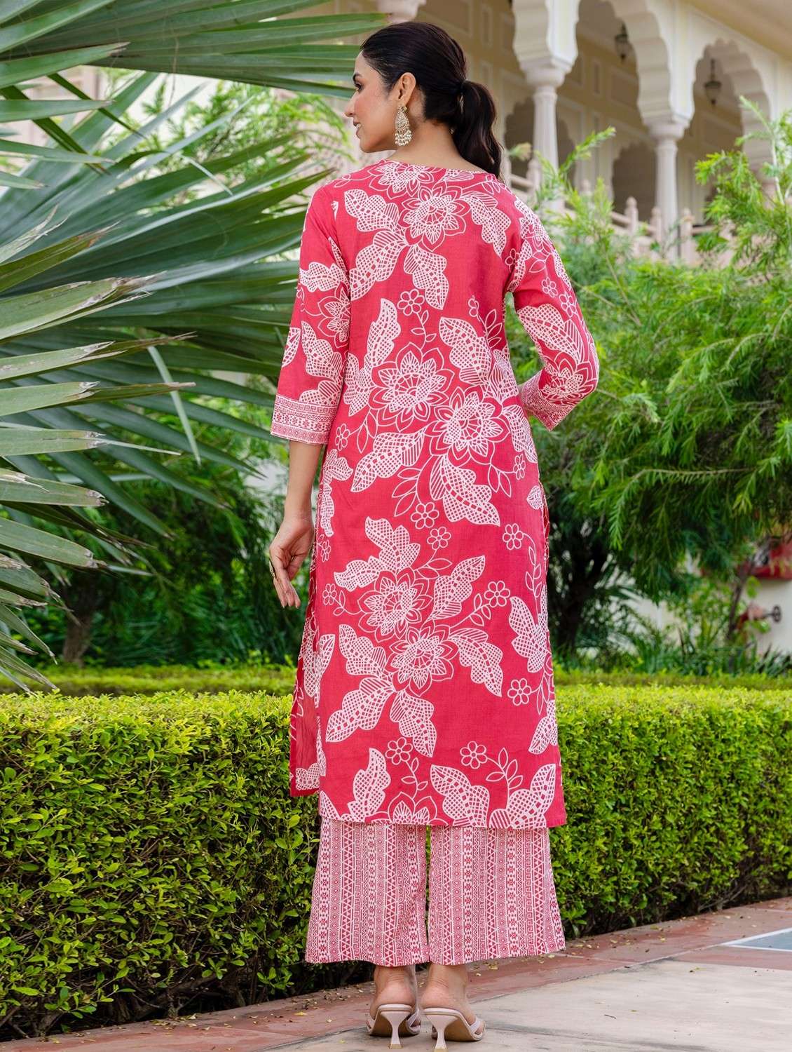 women floral printed three quarter sleeve kurta palazzo with dupatta set - 22140580 -  Standard Image - 4