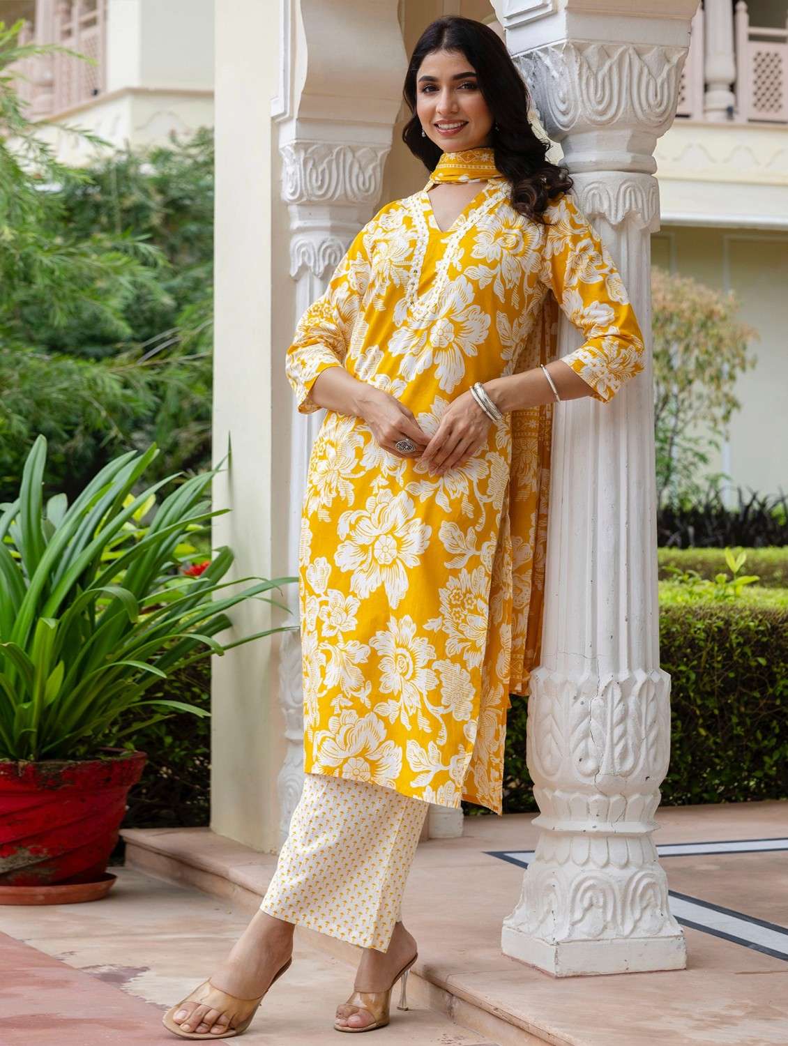 women floral printed three quarter sleeve kurta palazzo with dupatta set - 22140581 -  Standard Image - 1