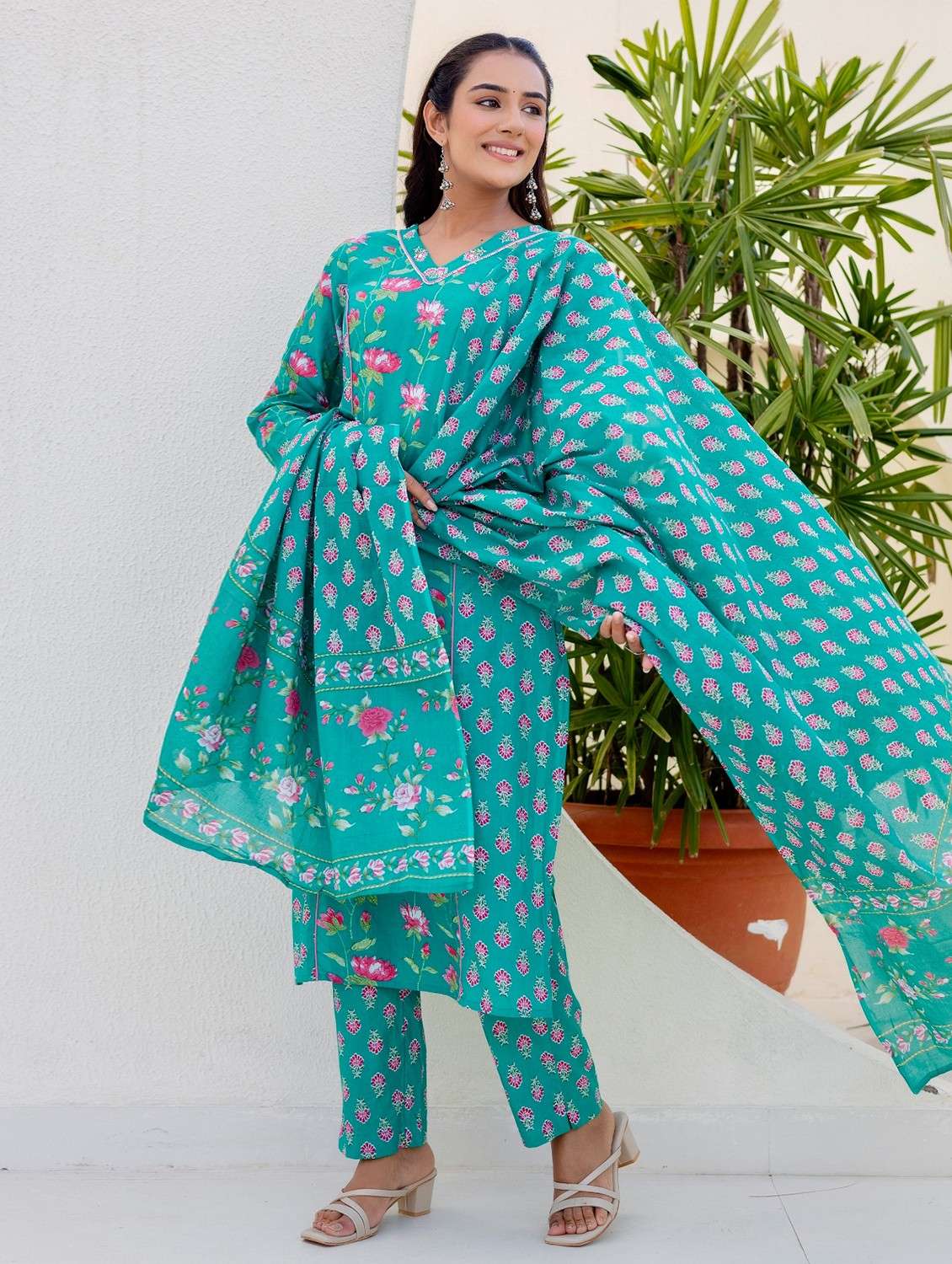 women floral printed three quarter sleeve kurta pant with dupatta set - 22140582 - Standard Image - 1