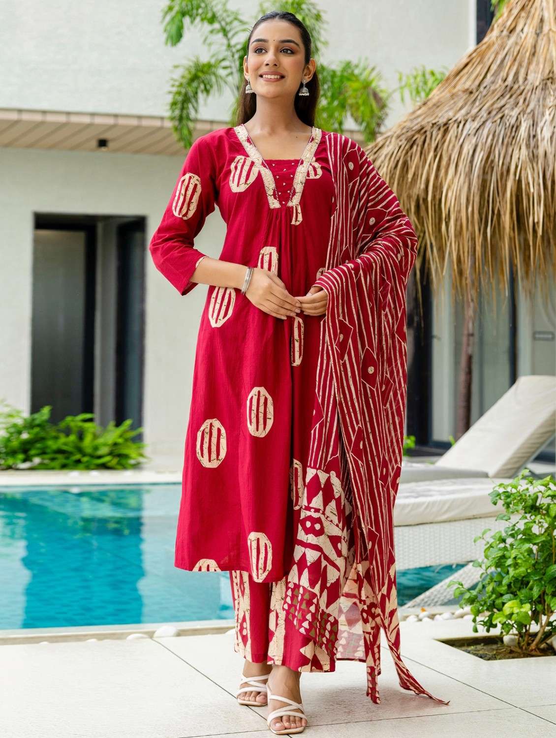 women printed three quarter sleeve kurta palazzo with dupatta set - 22140595 -  Standard Image - 1