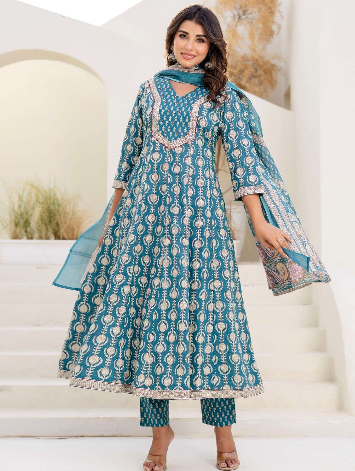women floral printed three quarter sleeve kurta pant with dupatta set - 22140596 - Standard Image - 4
