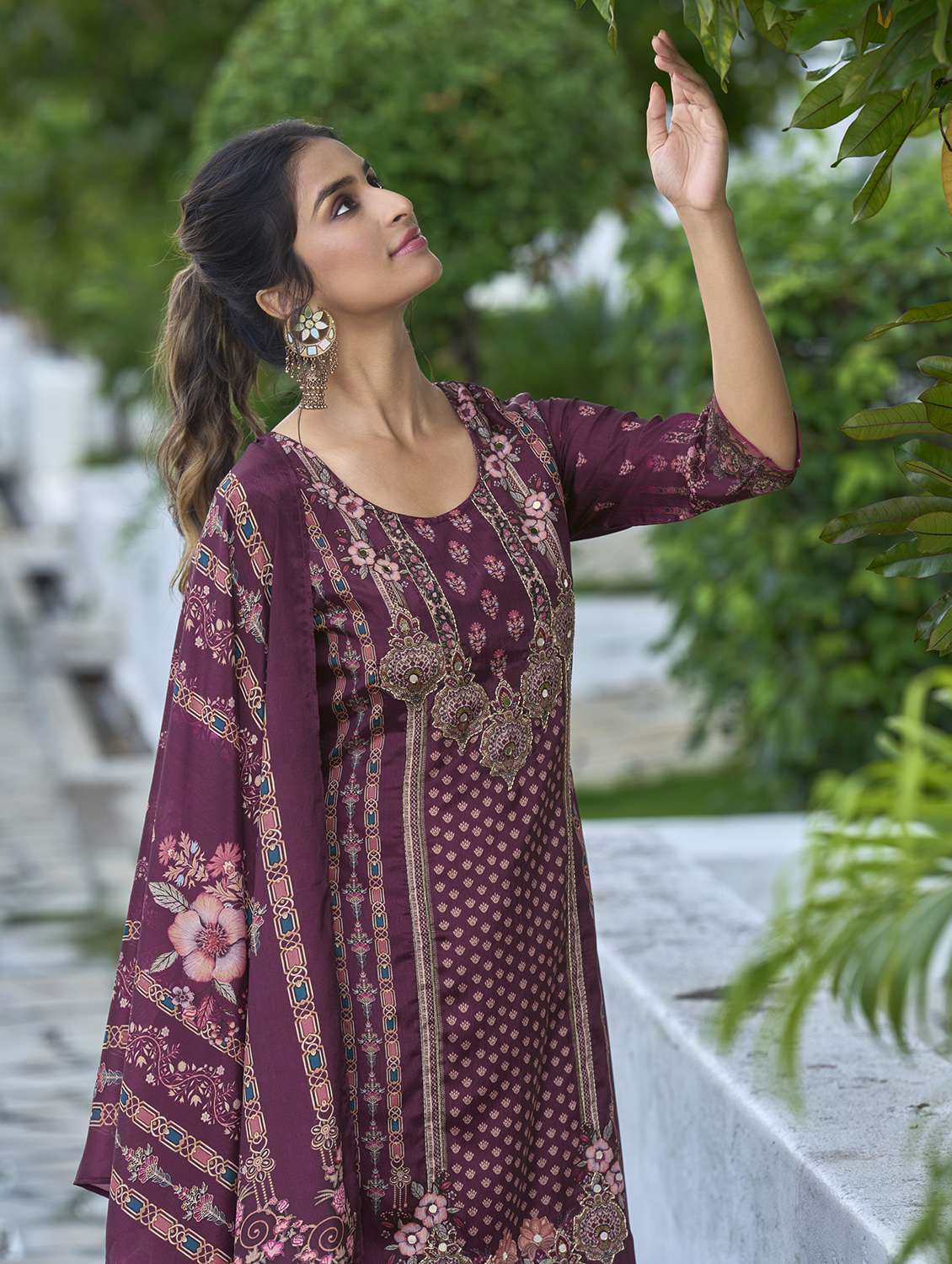 women printed three quarter sleeve kurta palazzo with dupatta set - 22140799 -  Standard Image - 4