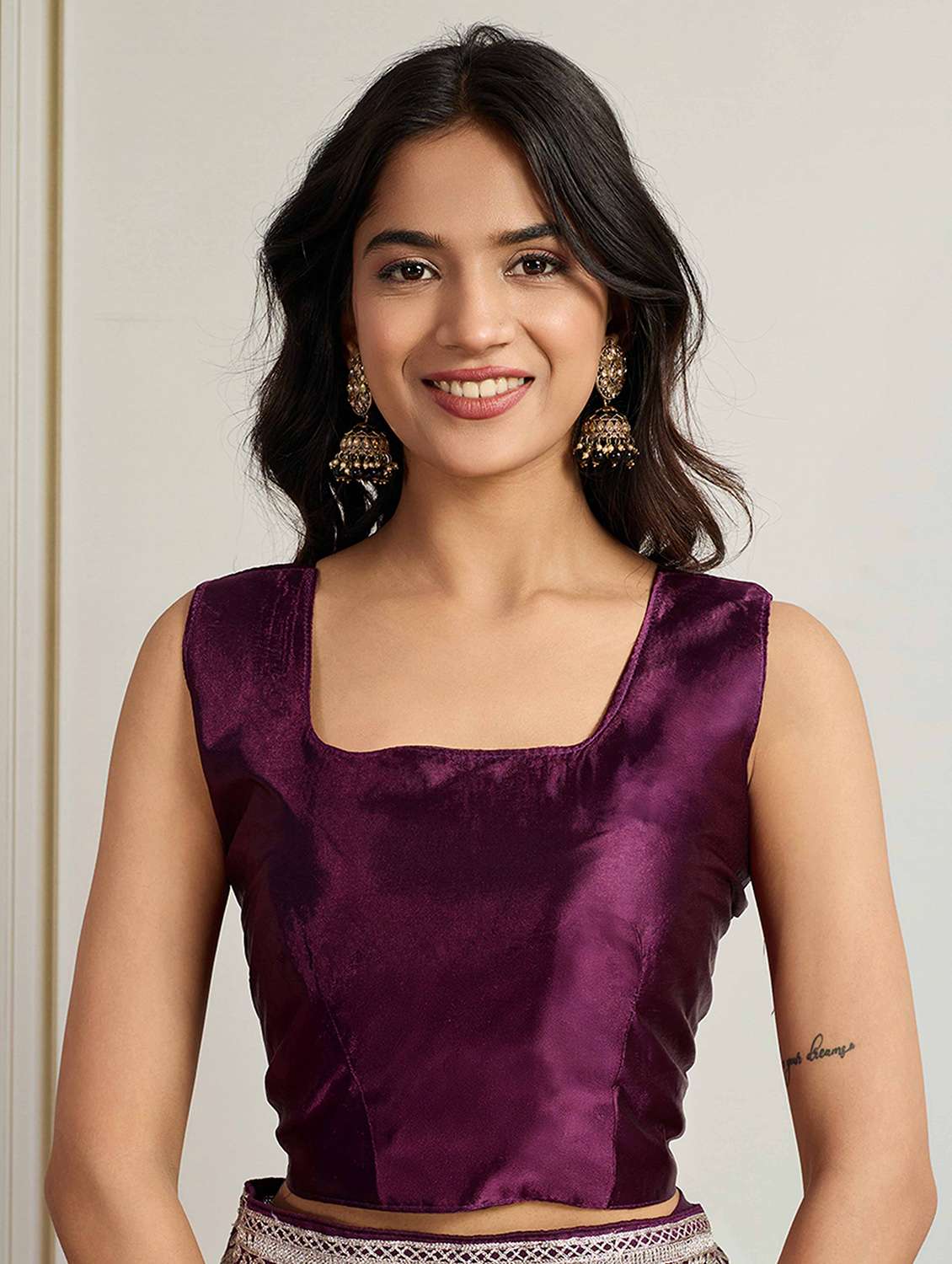 women solid with work embroidered saree with blouse - 22141101 -  Standard Image - 4