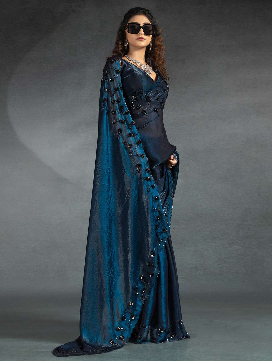 women solid with work embellished saree with blouse - 22141104 -  Standard Image - 1