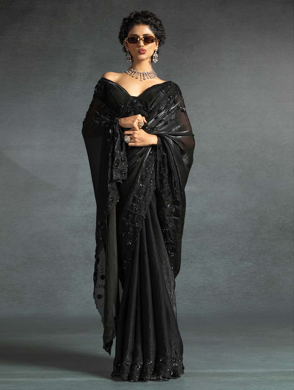women solid with work embellished saree with blouse - 22141105 -  Standard Image - 1