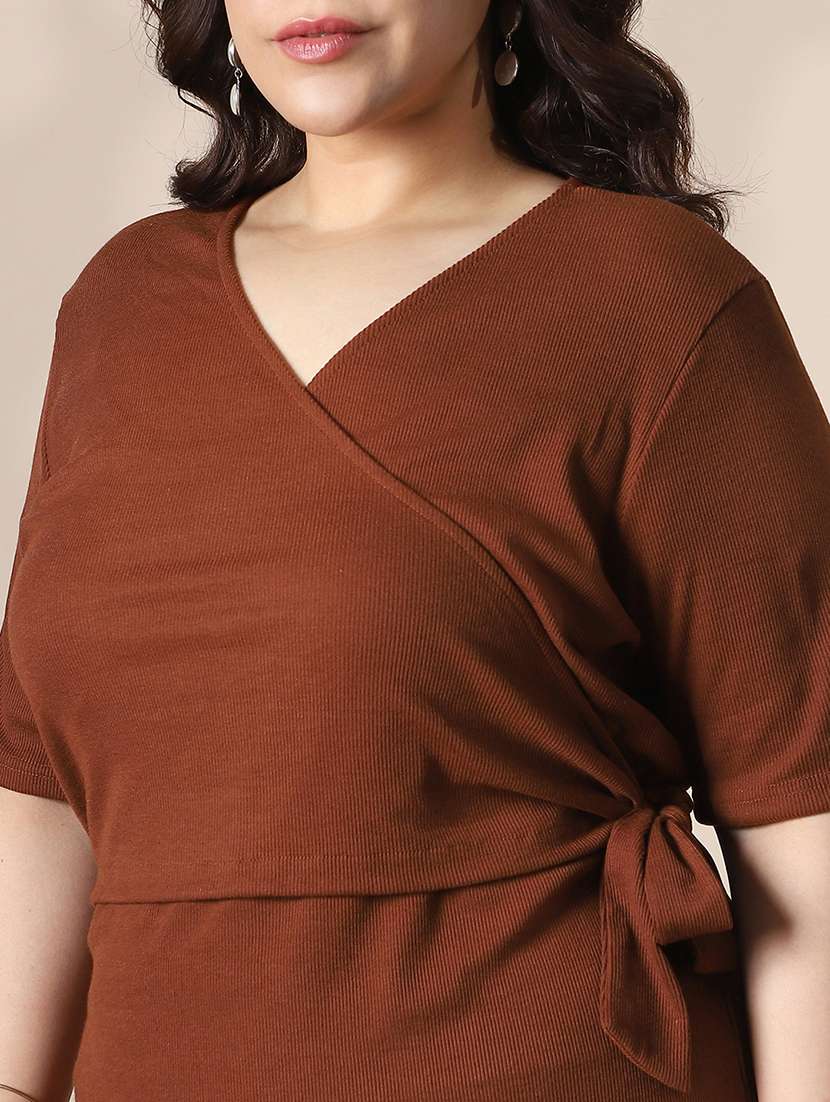 globus gloplus women brown wrap v-neck waist tie-ups ribbed plus size midi sheath dress - 22141360 -  Standard Image - 4