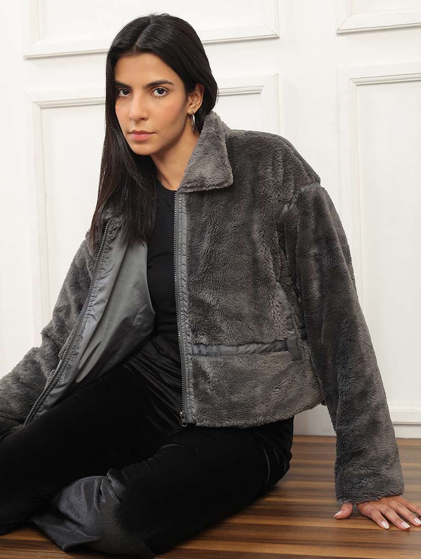 globus women grey spread collar long drop shoulder sleeves faux fur trim 2 pockets oversized winterwear jacket