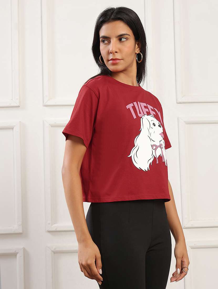 Globus Women Red Round Neck Short Sleeves Graphic Print Boxy Fit Crop T-shirt - 22141475 -  Standard Image - 1