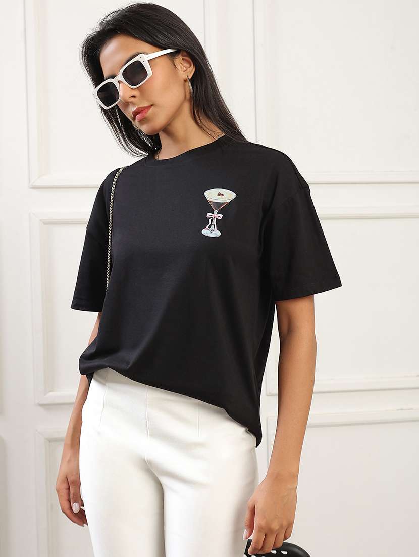 globus women black round neck drop shoulder sleeves graphic back print oversized t-shirt - 22141476 -  Standard Image - 1