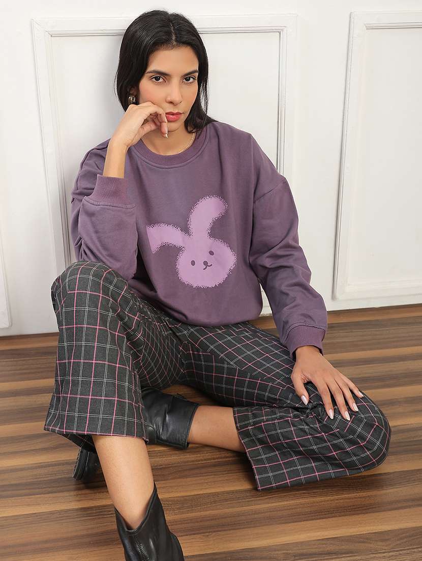 globus women mauve graphic print drop shoulder sleeves round neck ribbed hem pullover sweatshirt (fleece 260-280 gsm) - 22141482 -  Standard Image - 4