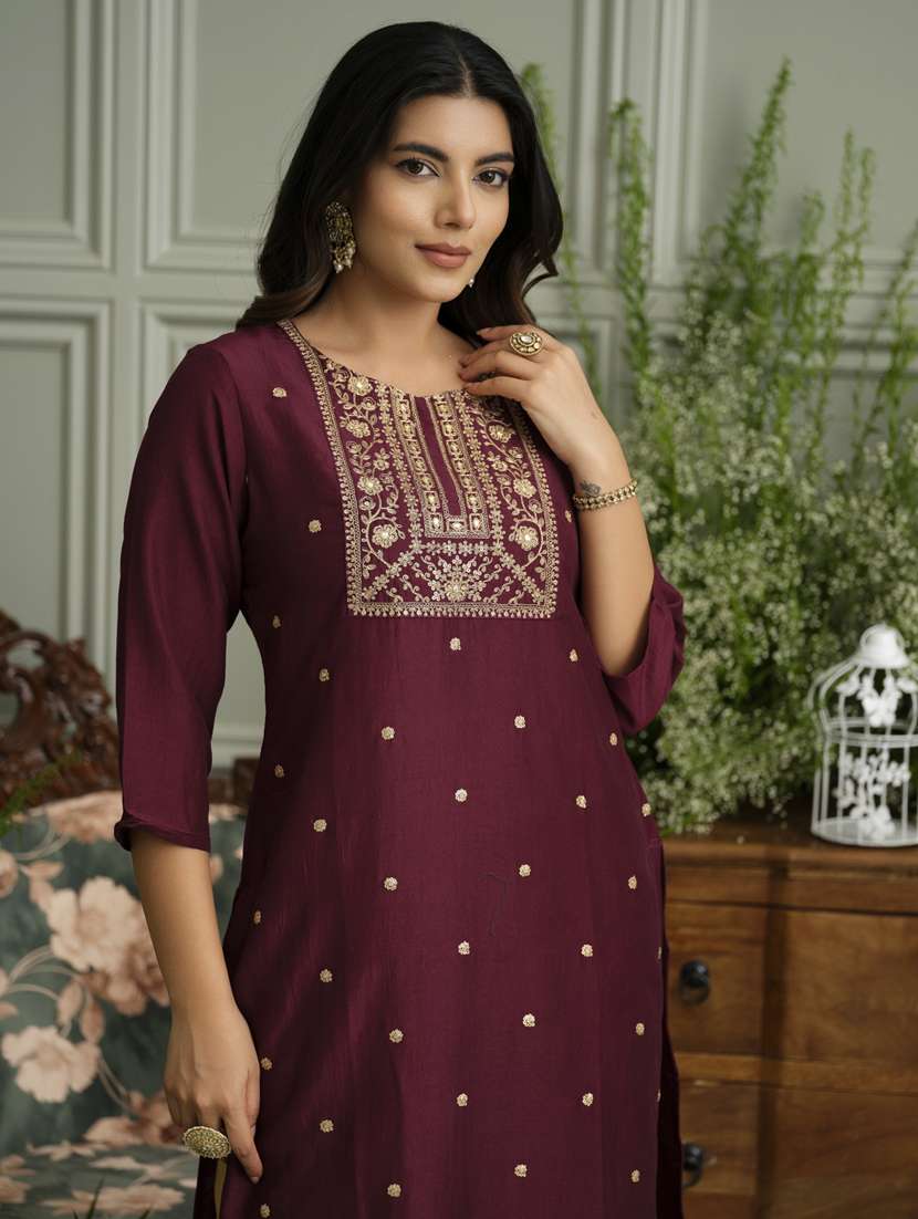 women solid with work three quarter sleeve straight kurta - 22141630 - Standard Image - 4