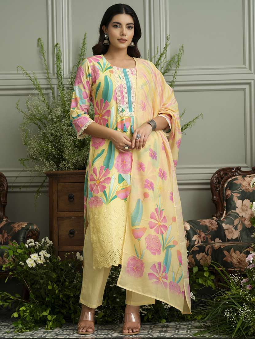 women floral three quarter sleeve kurta pant with dupatta set