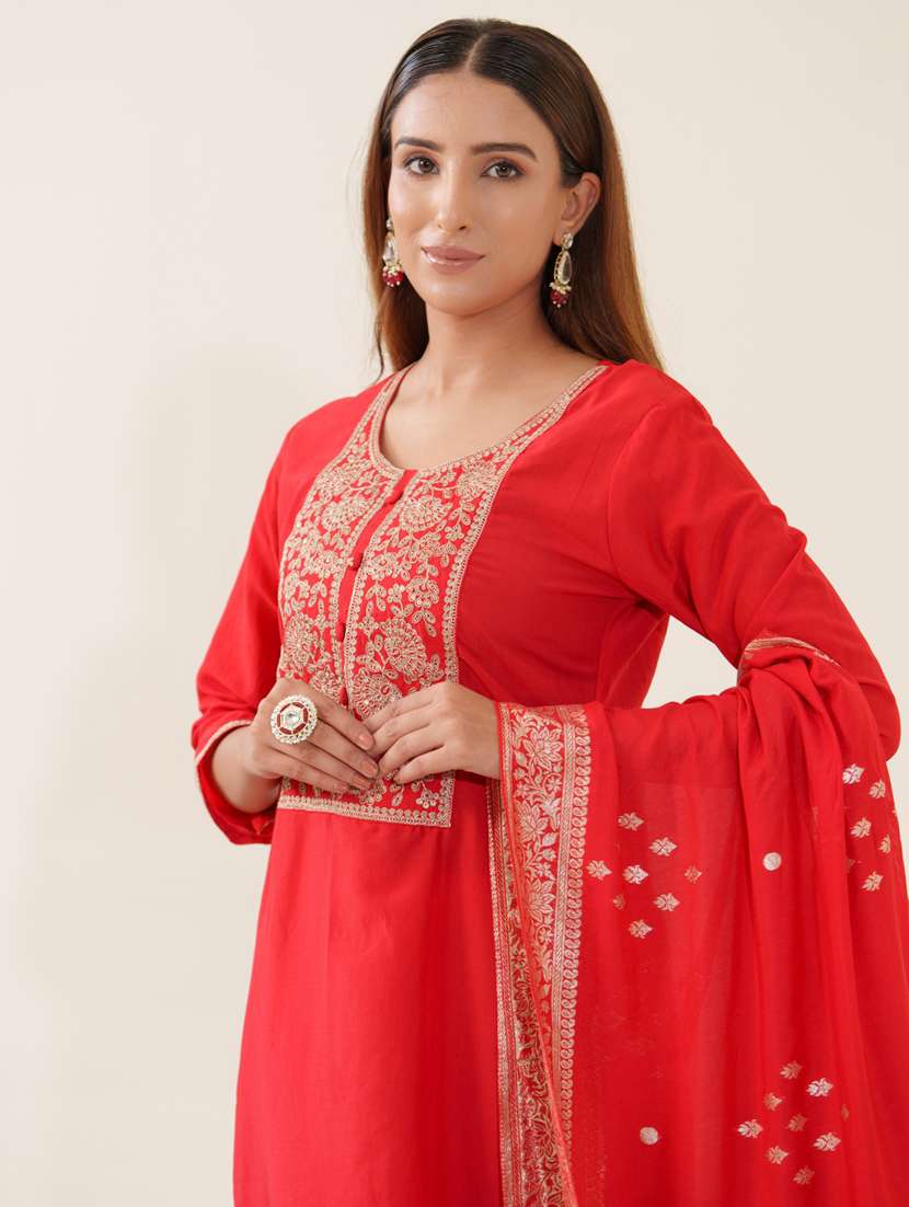 women embroidered three quarter sleeve kurta pant with dupatta set - 22141658 -  Standard Image - 4