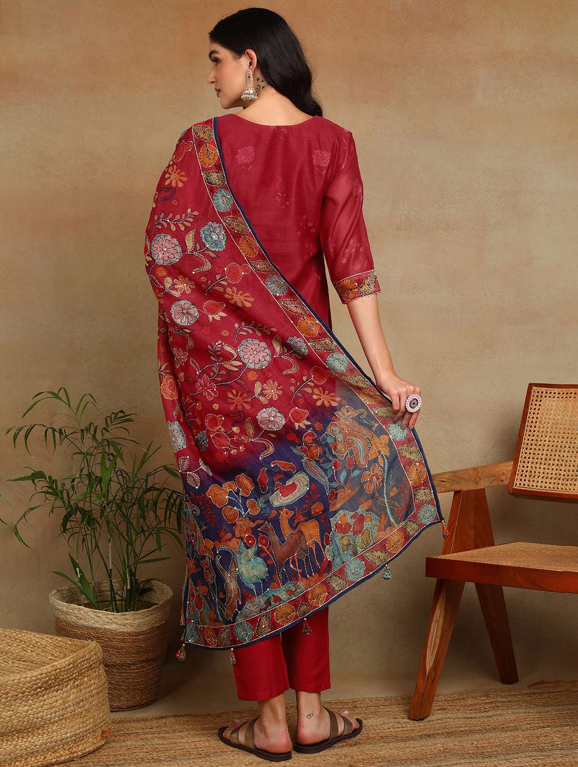 women floral three quarter sleeve kurta pant with dupatta set - 22141662 - Standard Image - 4