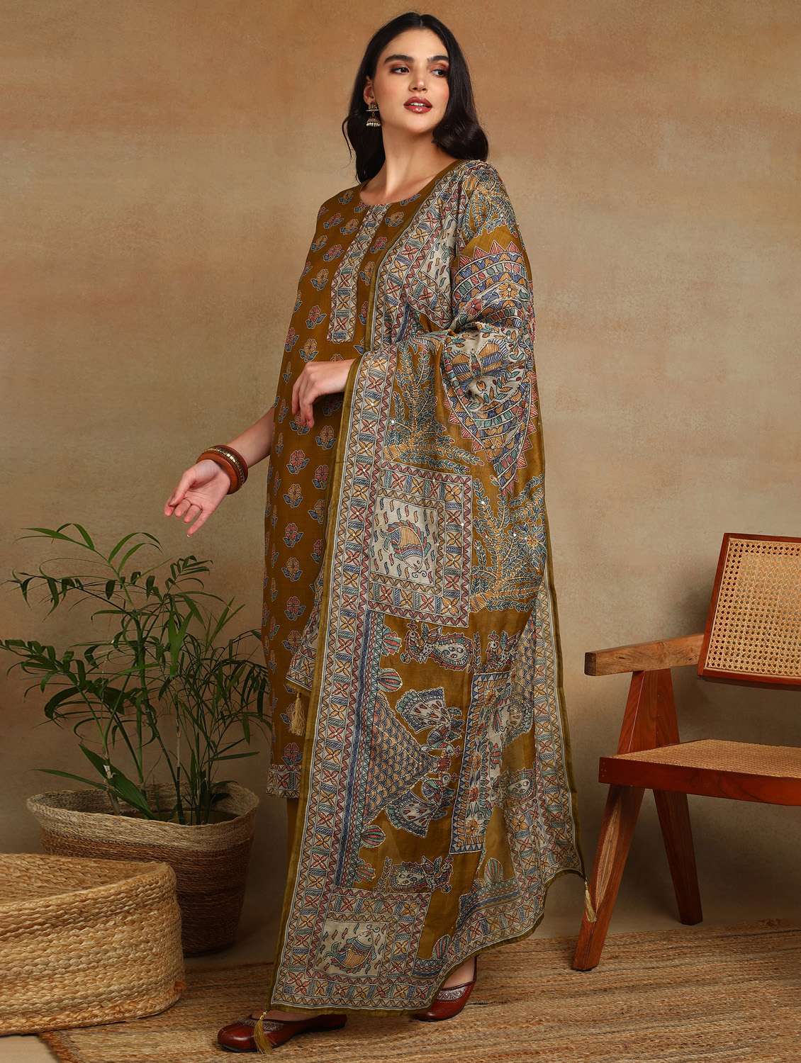 women floral three quarter sleeve kurta pant with dupatta set - 22141668 -  Standard Image - 1