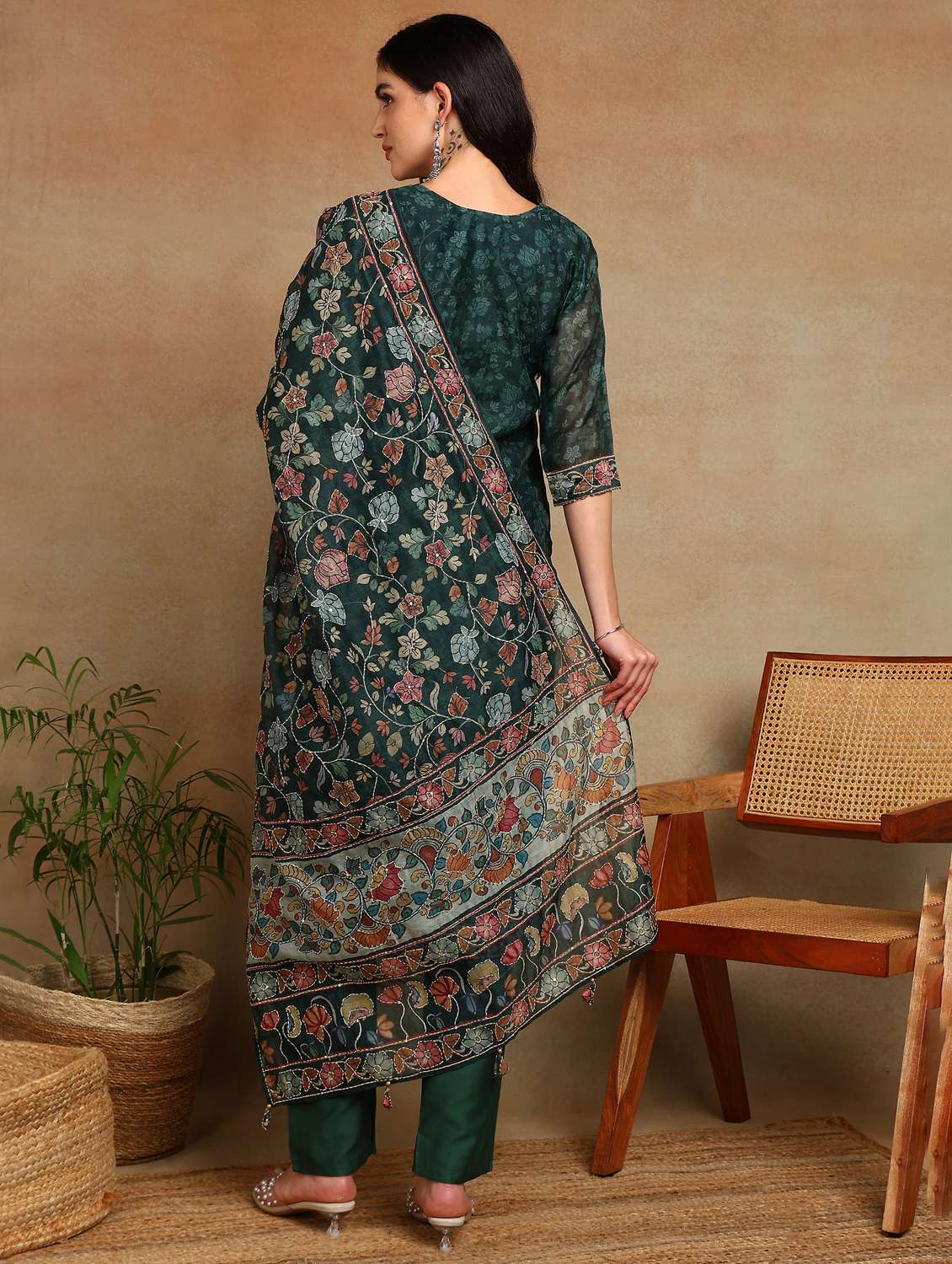 women floral three quarter sleeve kurta pant with dupatta set - 22141669 - Standard Image - 4