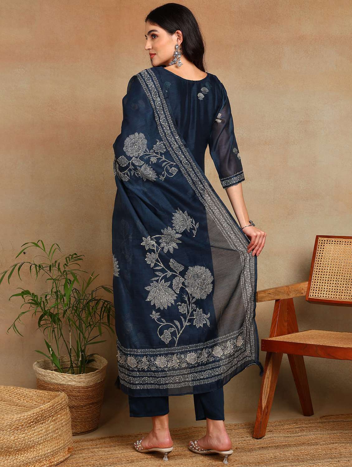 women floral three quarter sleeve kurta pant with dupatta set - 22141670 - Standard Image - 4