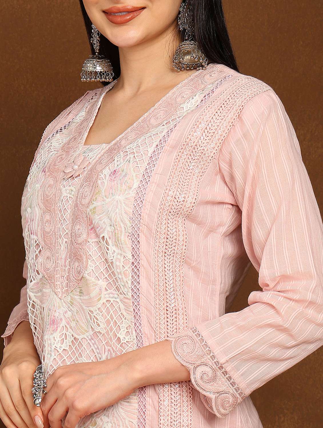 women embroidered three quarter sleeve kurta pant with dupatta set - 22141676 - Standard Image - 4