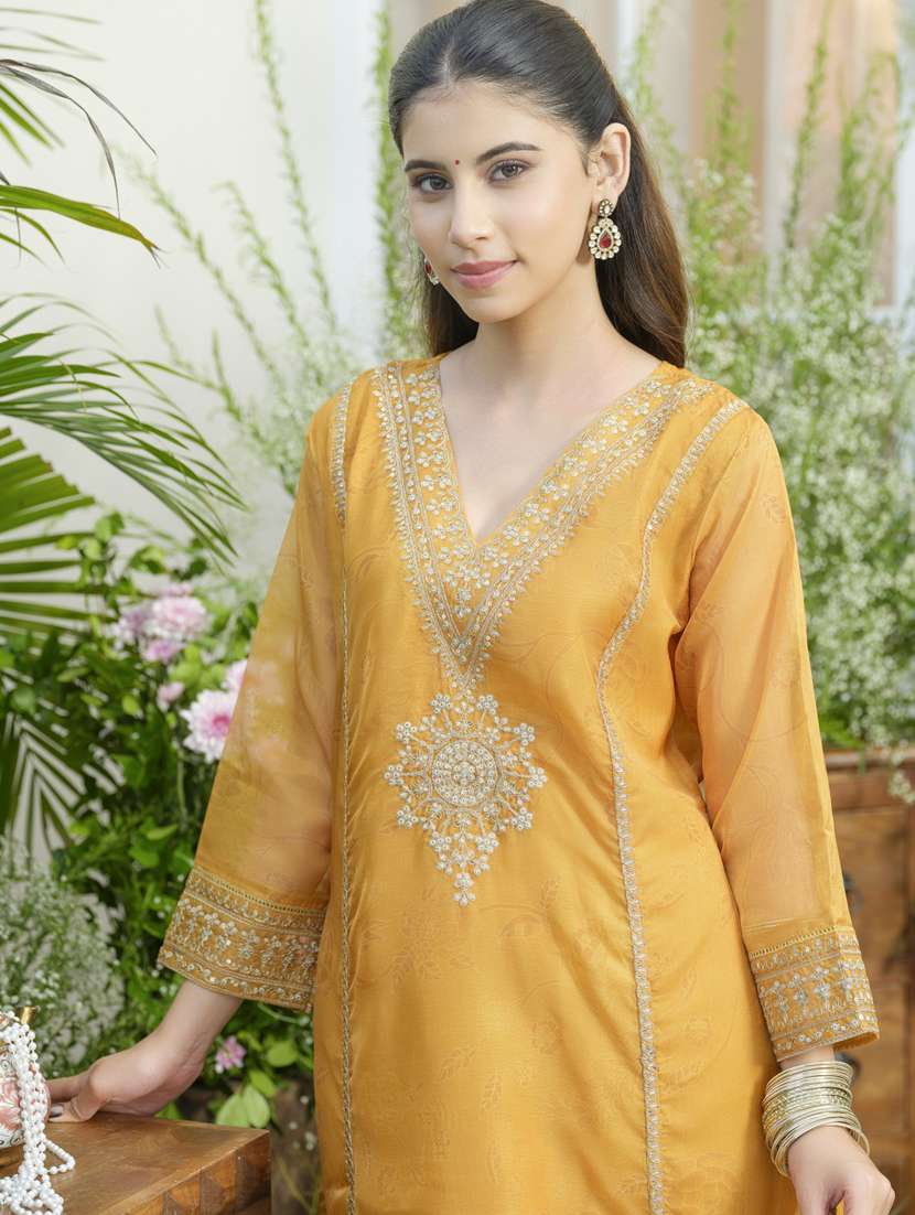 women embroidered three quarter sleeve kurta pant with dupatta set - 22141678 -  Standard Image - 4