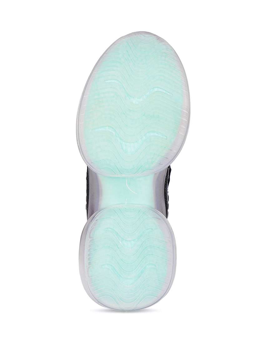 women solid lace-up sports shoe - 22141696 -  Standard Image - 4