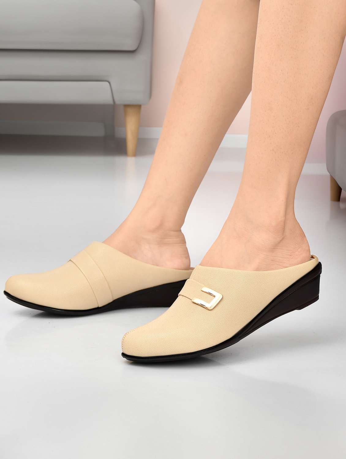 women solid slip on mules - 22141997 - Standard Image - 1