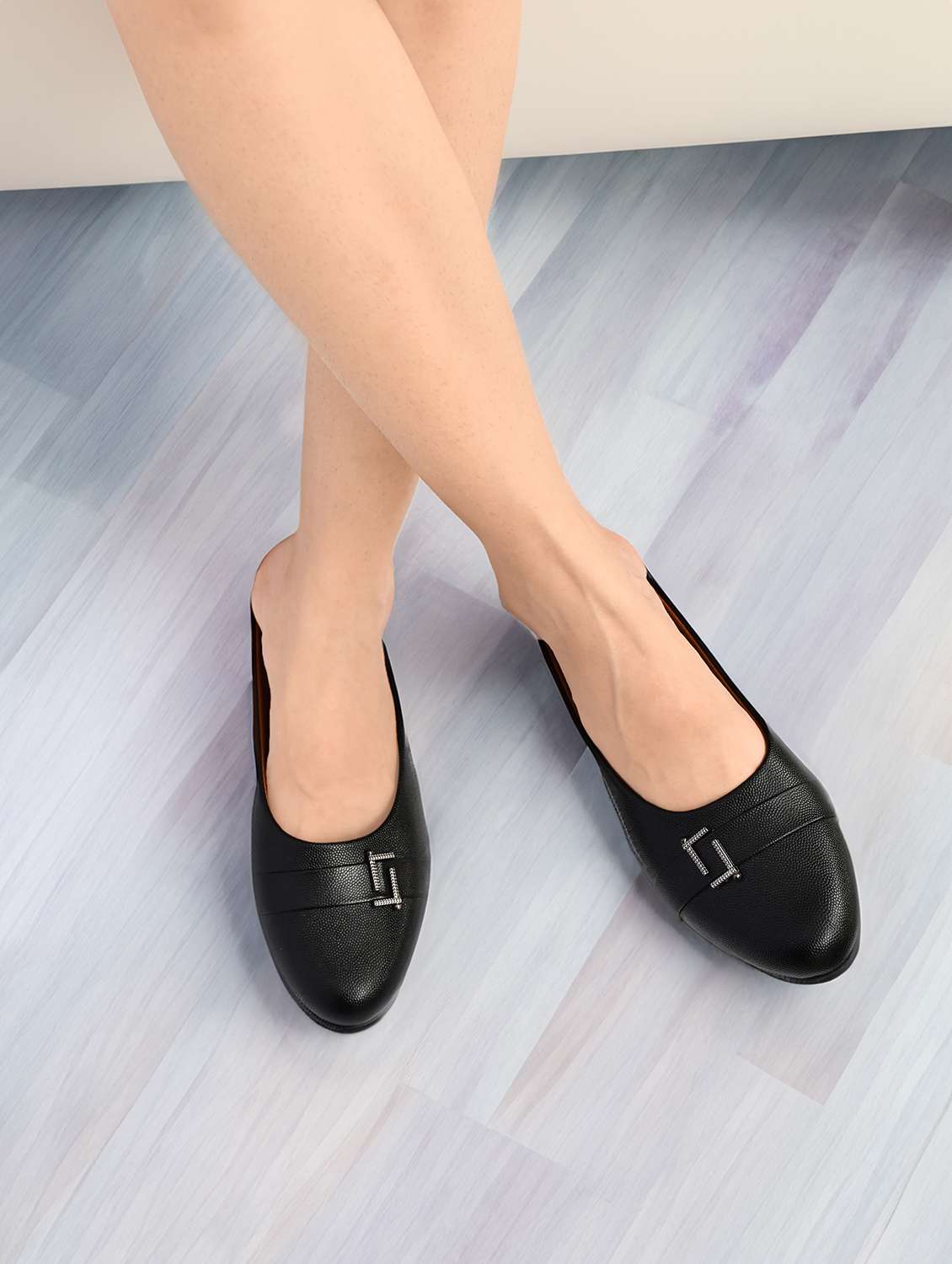 women solid slip on mules - 22142001 - Standard Image - 1