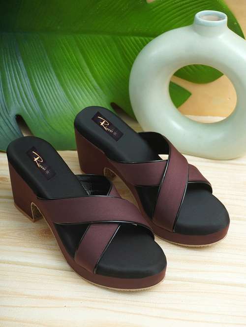 women solid slip on sandal - 22142040 -  Standard Image - 0
