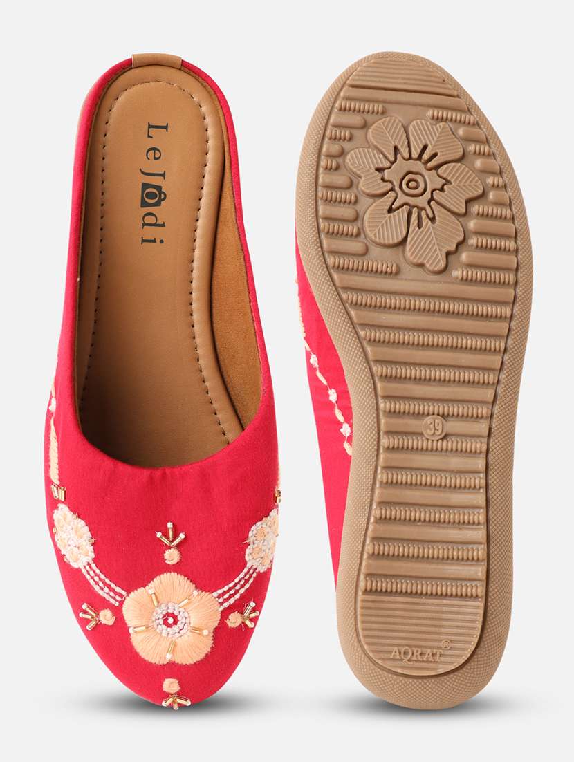 women embroidered slip on jutis - 22142193 -  Standard Image - 4