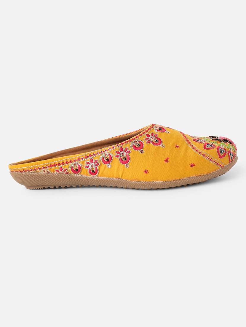 women embroidered slip on jutis - 22142194 -  Standard Image - 1