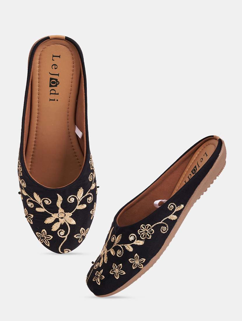 women embroidered slip on jutis - 22142199 -  Standard Image - 4