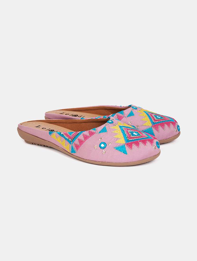 women embroidered slip on jutis - 22142201 -  Standard Image - 1