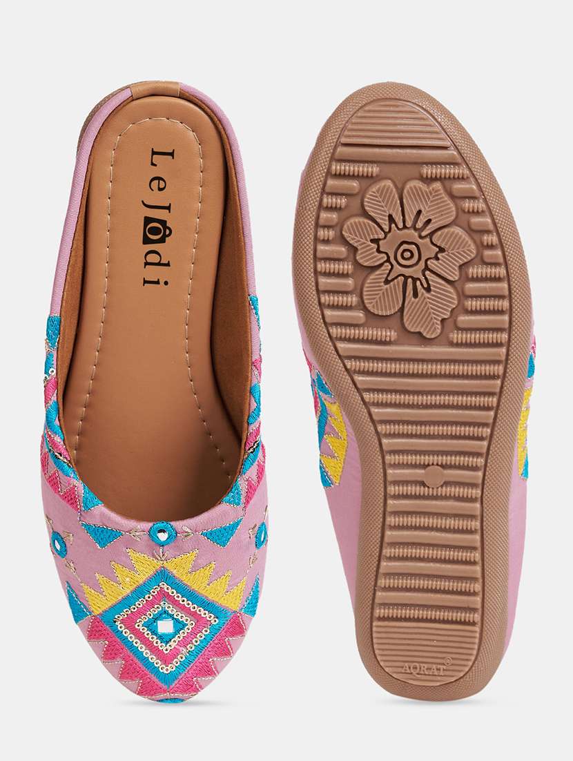 women embroidered slip on jutis - 22142201 -  Standard Image - 6