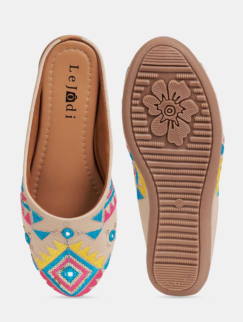 women embroidered slip on jutis - 22142202 -  Standard Image - 6