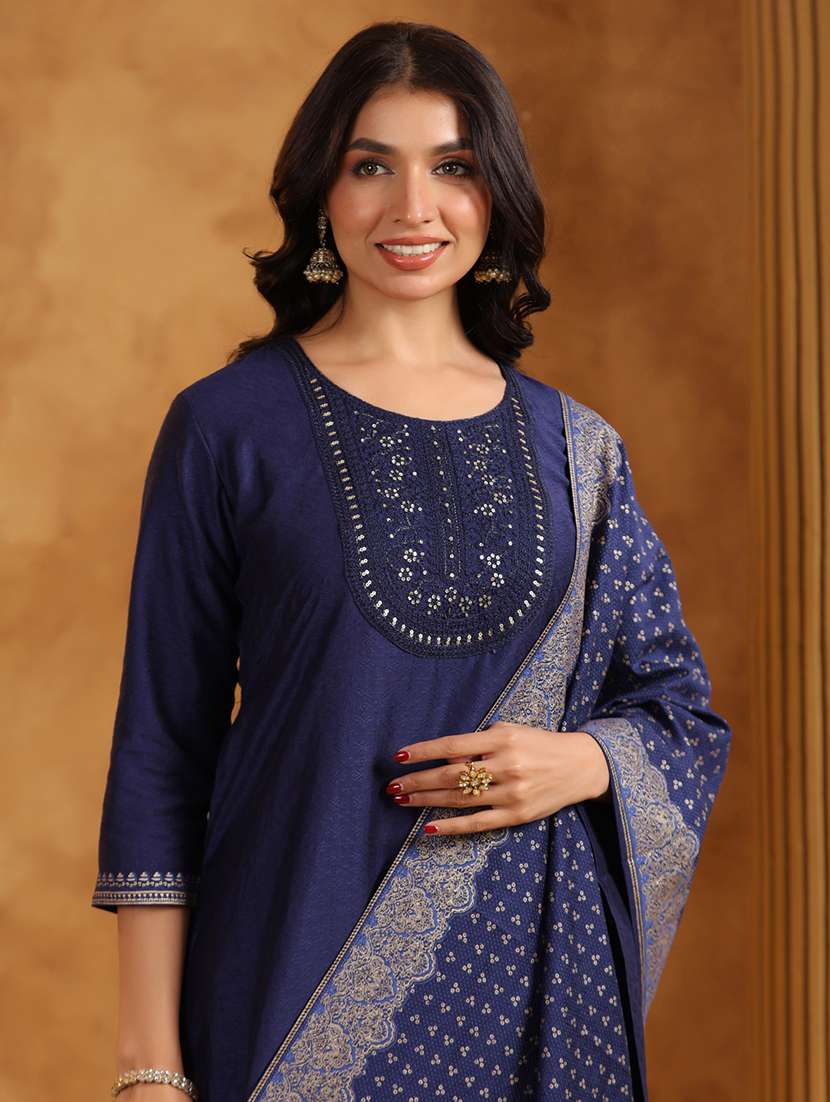 women embroidered three quarter sleeve kurta pant with dupatta set - 22142225 -  Standard Image - 4