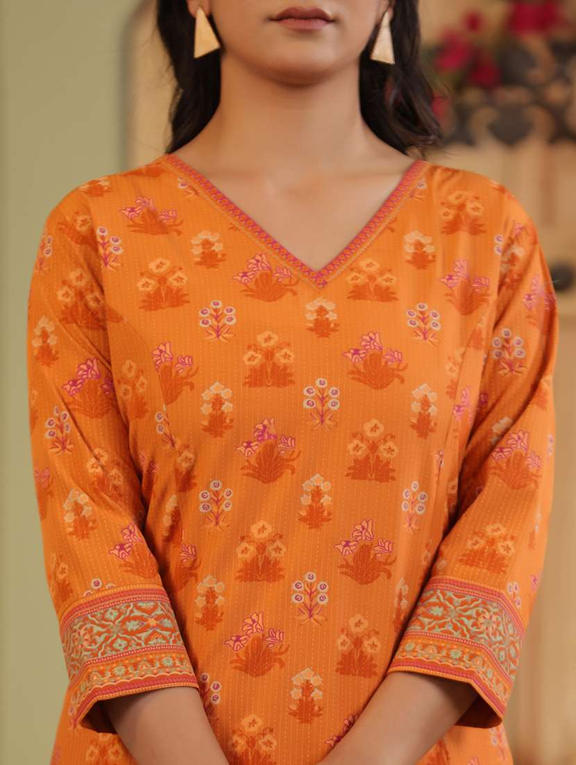 women printed three quarter sleeve straight kurti - 22142230 -  Standard Image - 4