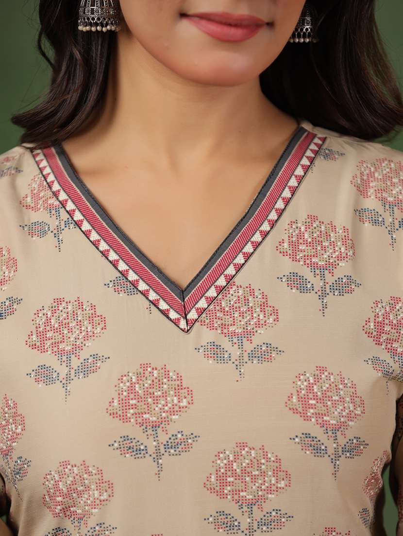 women printed three quarter sleeve straight kurta - 22142231 -  Standard Image - 4